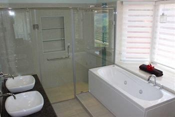 Farview Mountain Resort Villas Ooty Exterior foto